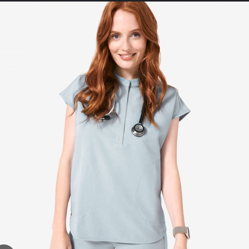 FIGS Women’s Rafaela Oversized scrub top - Dusty Blue